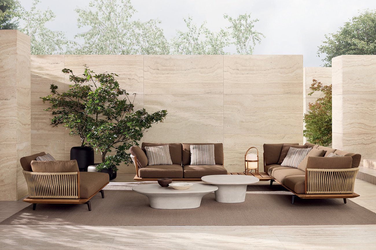 Alternate text Alternate text